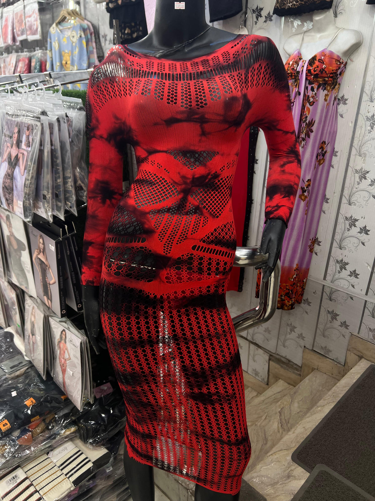 MULTI SHADE RED BODY STOCKING