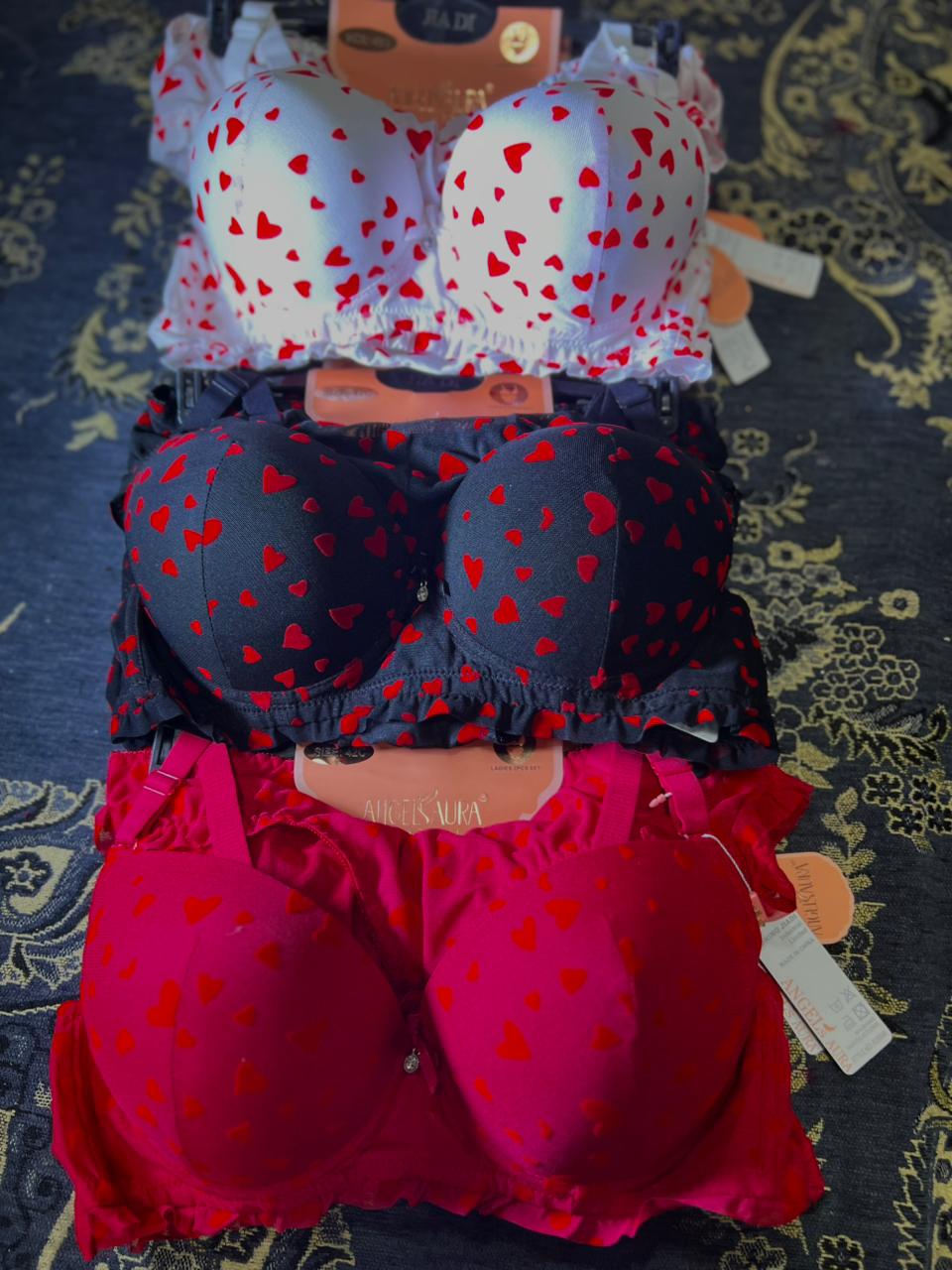 ANGEL AURA BRA SET WITH CUTE HEART