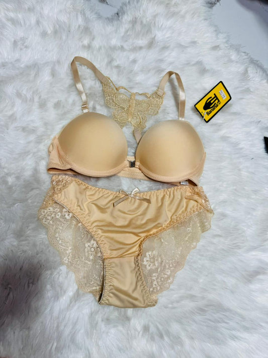 Butterfly Back Front-Open Lace Lingerie Set