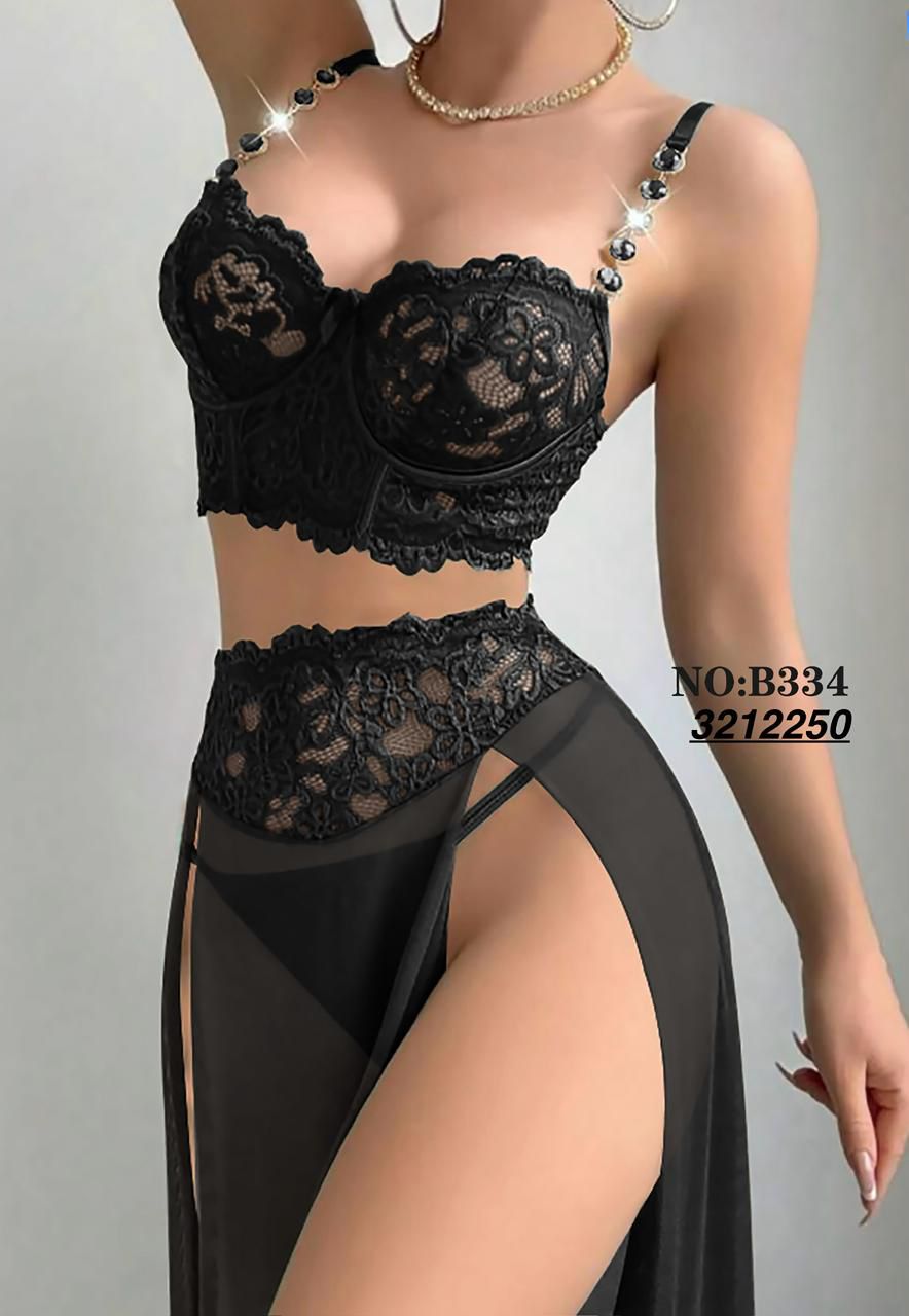 ELEGANT LACE BRIDAL SET